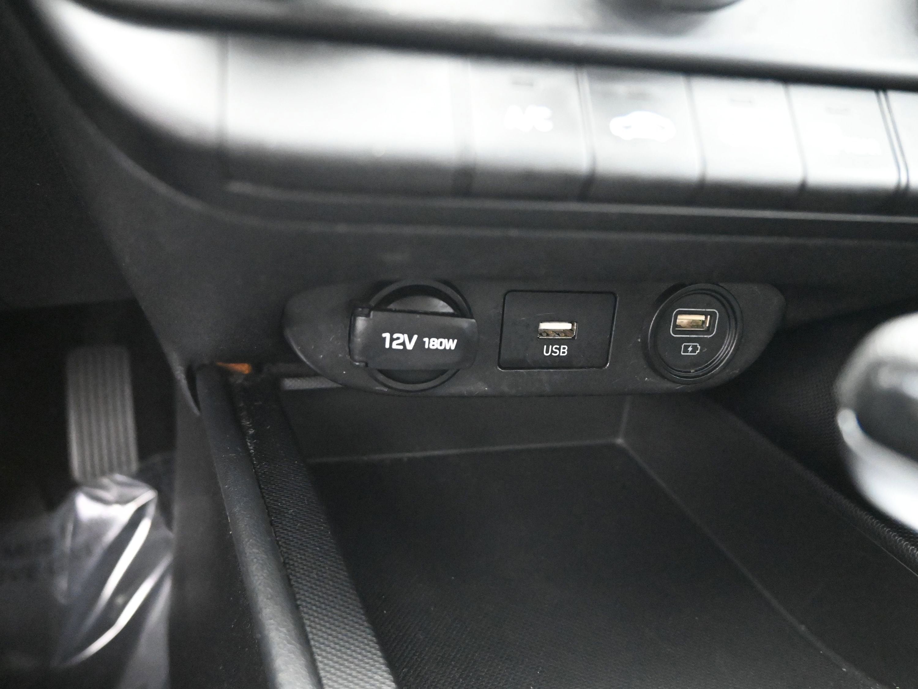 2022 Hyundai Elantra SE