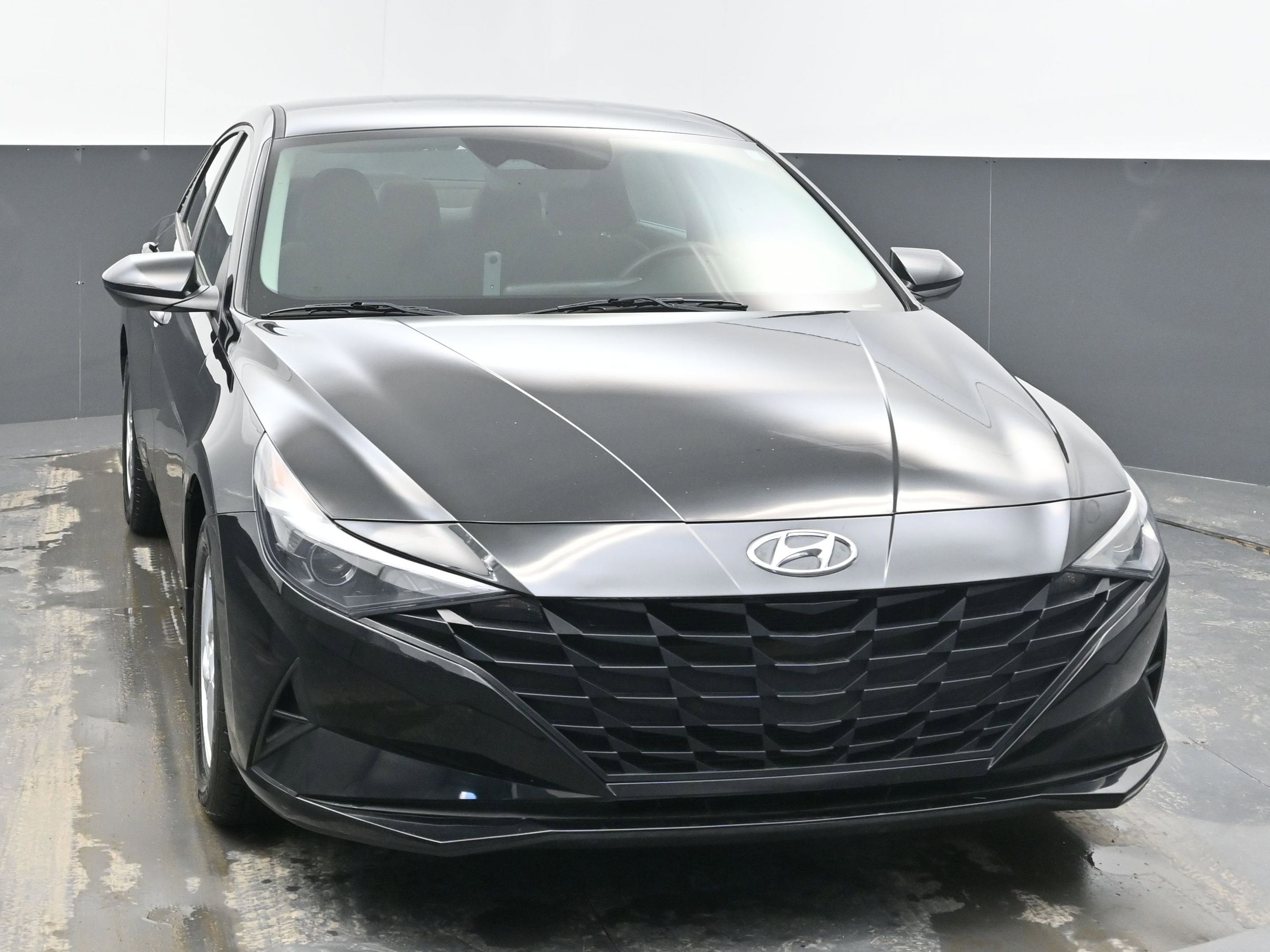 2022 Hyundai Elantra SE