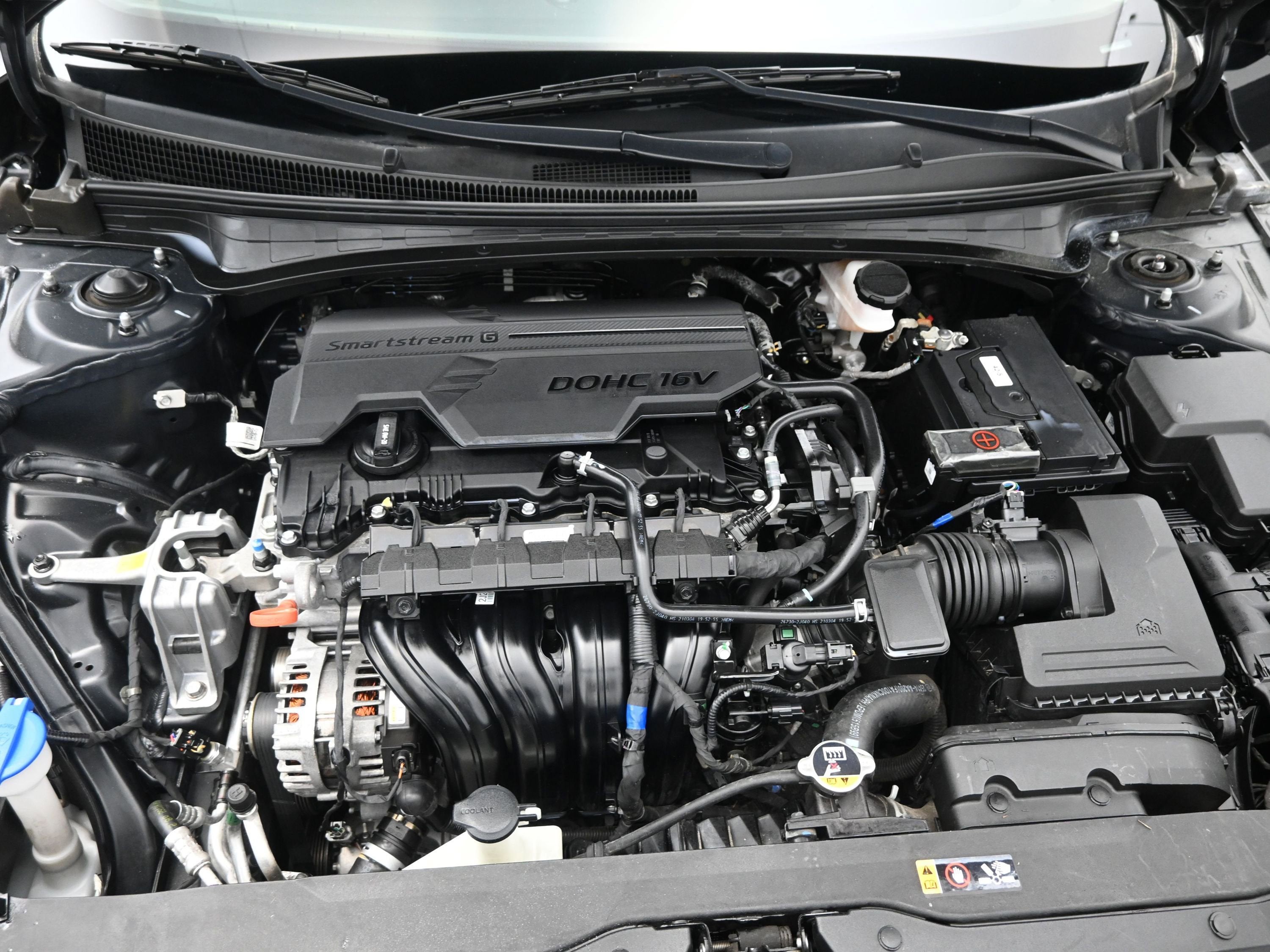 2022 Hyundai Elantra SE