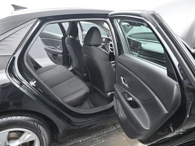 2022 Hyundai Elantra SE