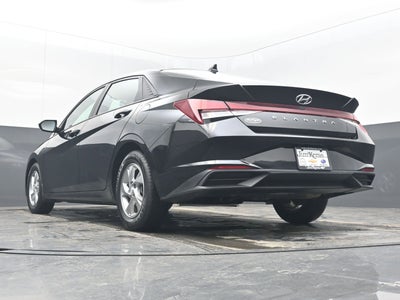2022 Hyundai Elantra SE