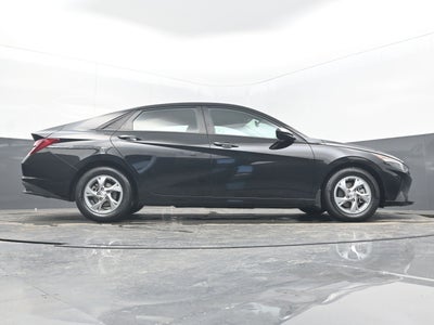 2022 Hyundai Elantra SE