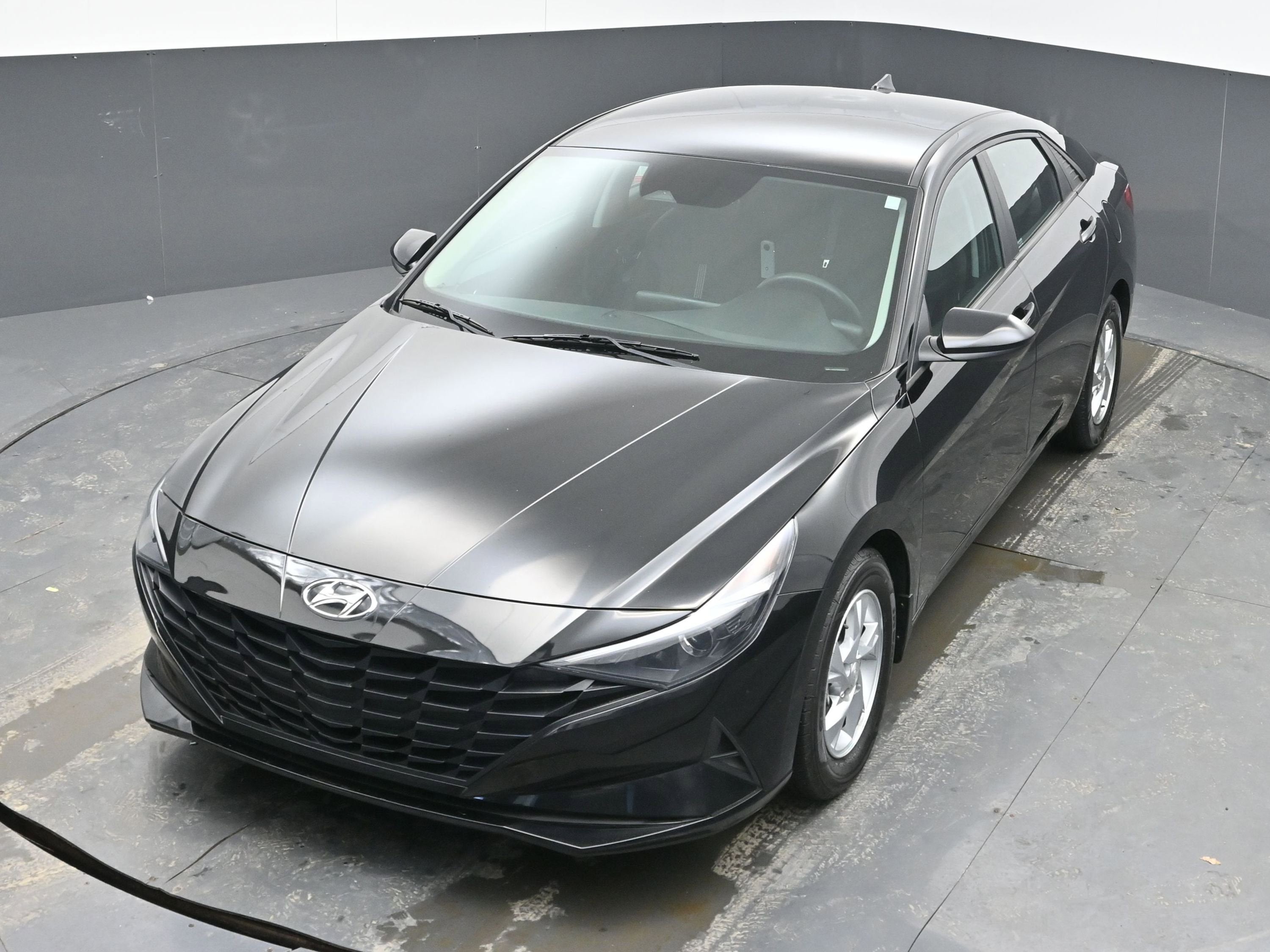 2022 Hyundai Elantra SE