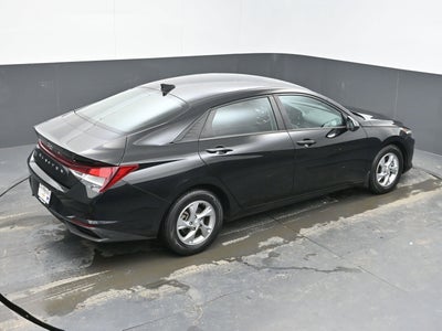 2022 Hyundai Elantra SE