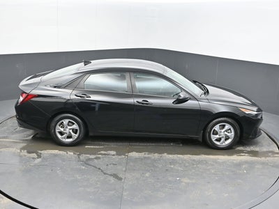 2022 Hyundai Elantra SE