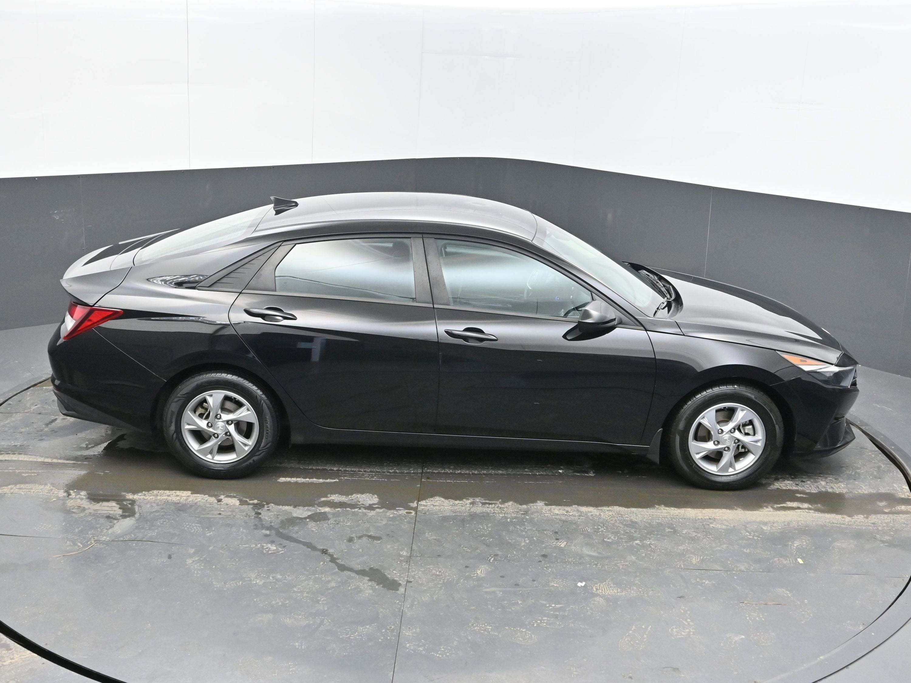 2022 Hyundai Elantra SE