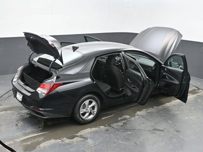 2022 Hyundai Elantra SE