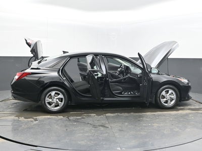 2022 Hyundai Elantra SE