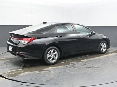 2022 Hyundai Elantra SE