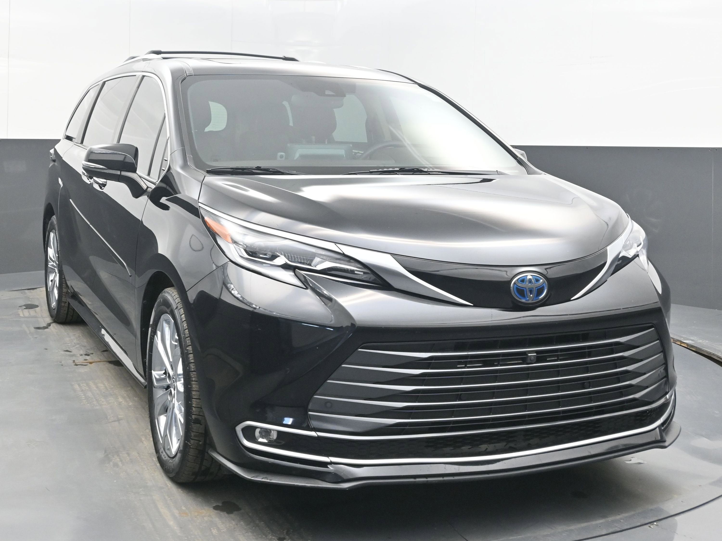 2022 Toyota Sienna Platinum