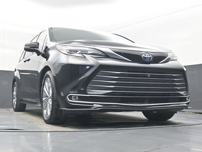 2022 Toyota Sienna Platinum