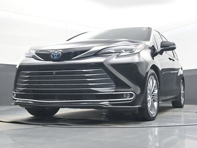 2022 Toyota Sienna Platinum