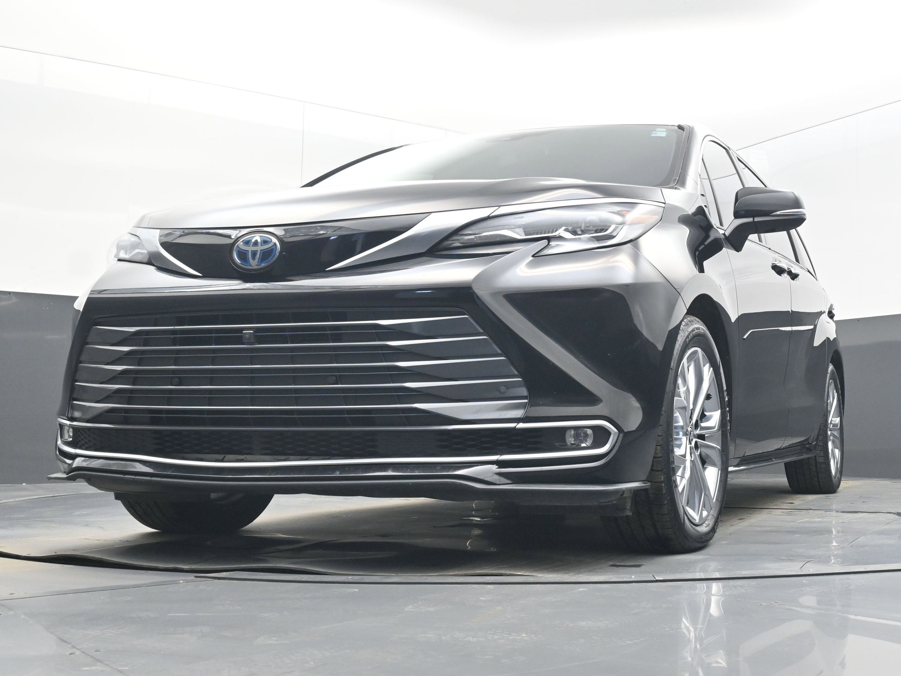 2022 Toyota Sienna Platinum