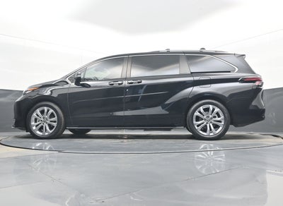 2022 Toyota Sienna Platinum