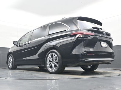 2022 Toyota Sienna Platinum