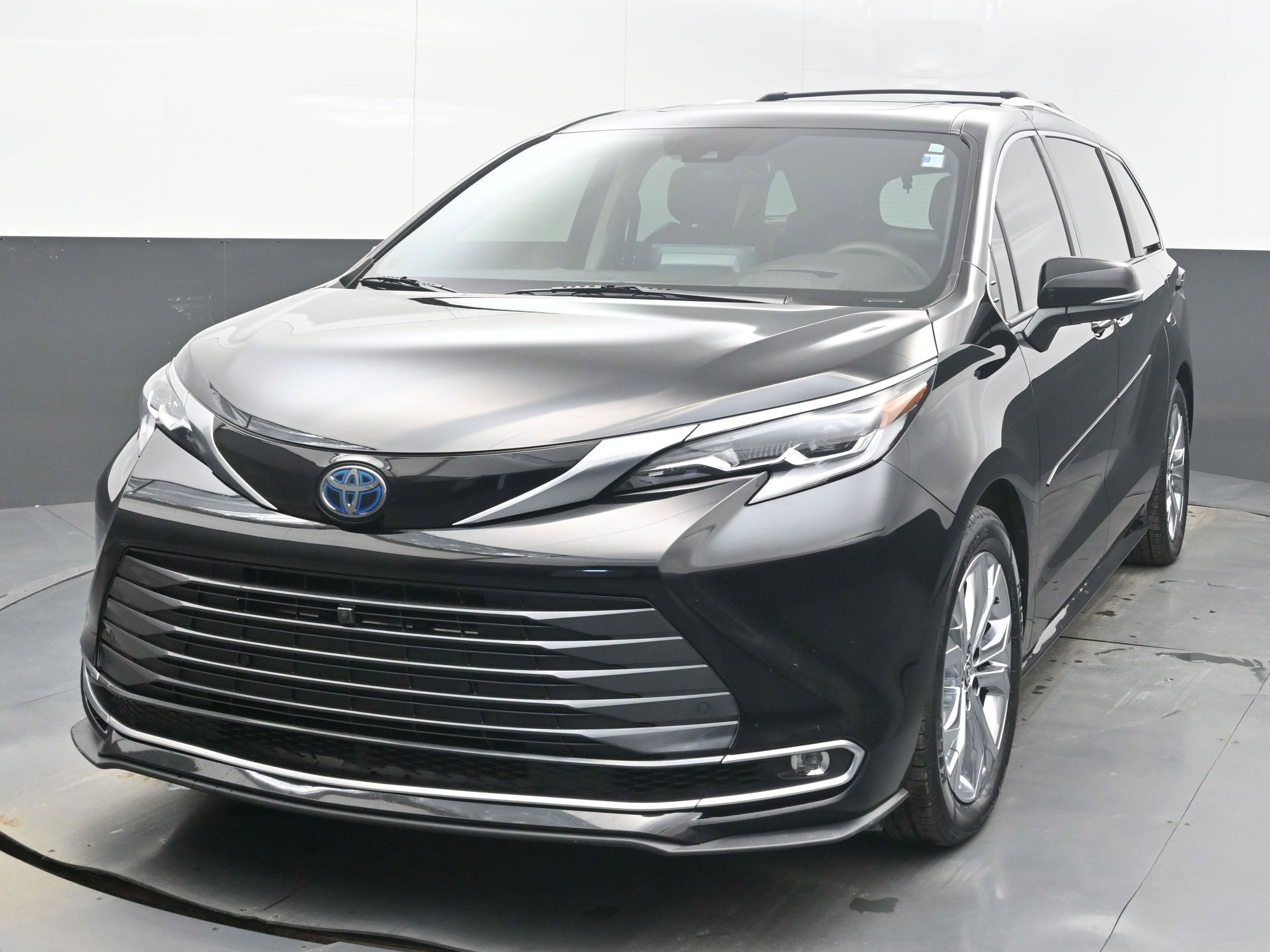 2022 Toyota Sienna Platinum