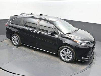 2022 Toyota Sienna Platinum