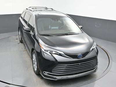 2022 Toyota Sienna Platinum