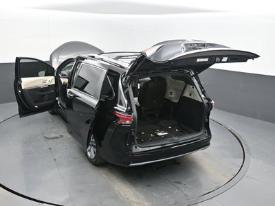 2022 Toyota Sienna Platinum