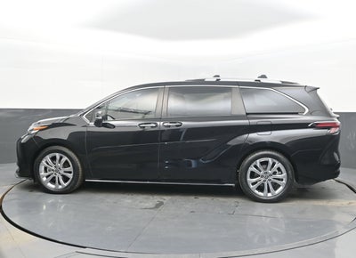 2022 Toyota Sienna Platinum