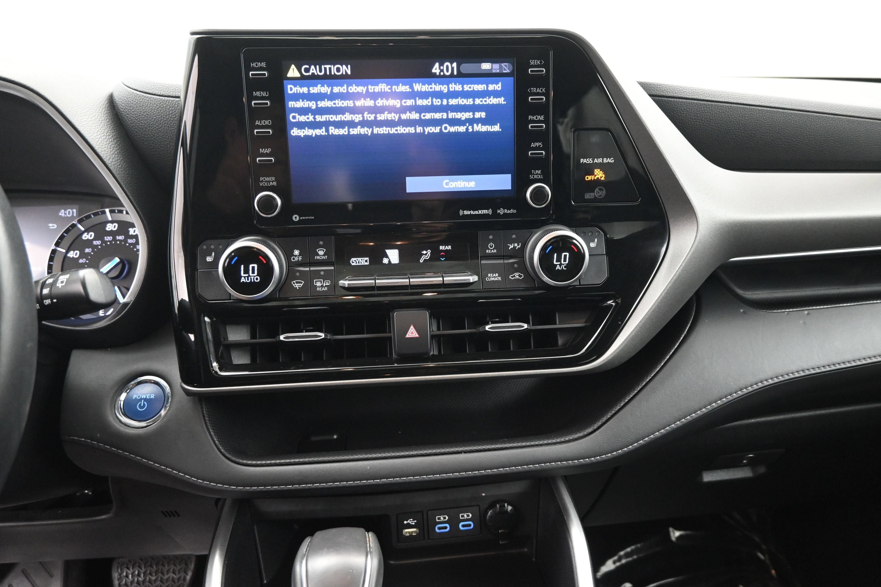 2022 Toyota Highlander Hybrid XLE