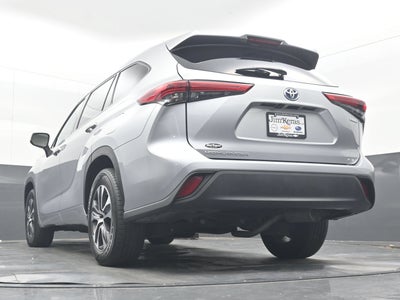 2022 Toyota Highlander Hybrid XLE
