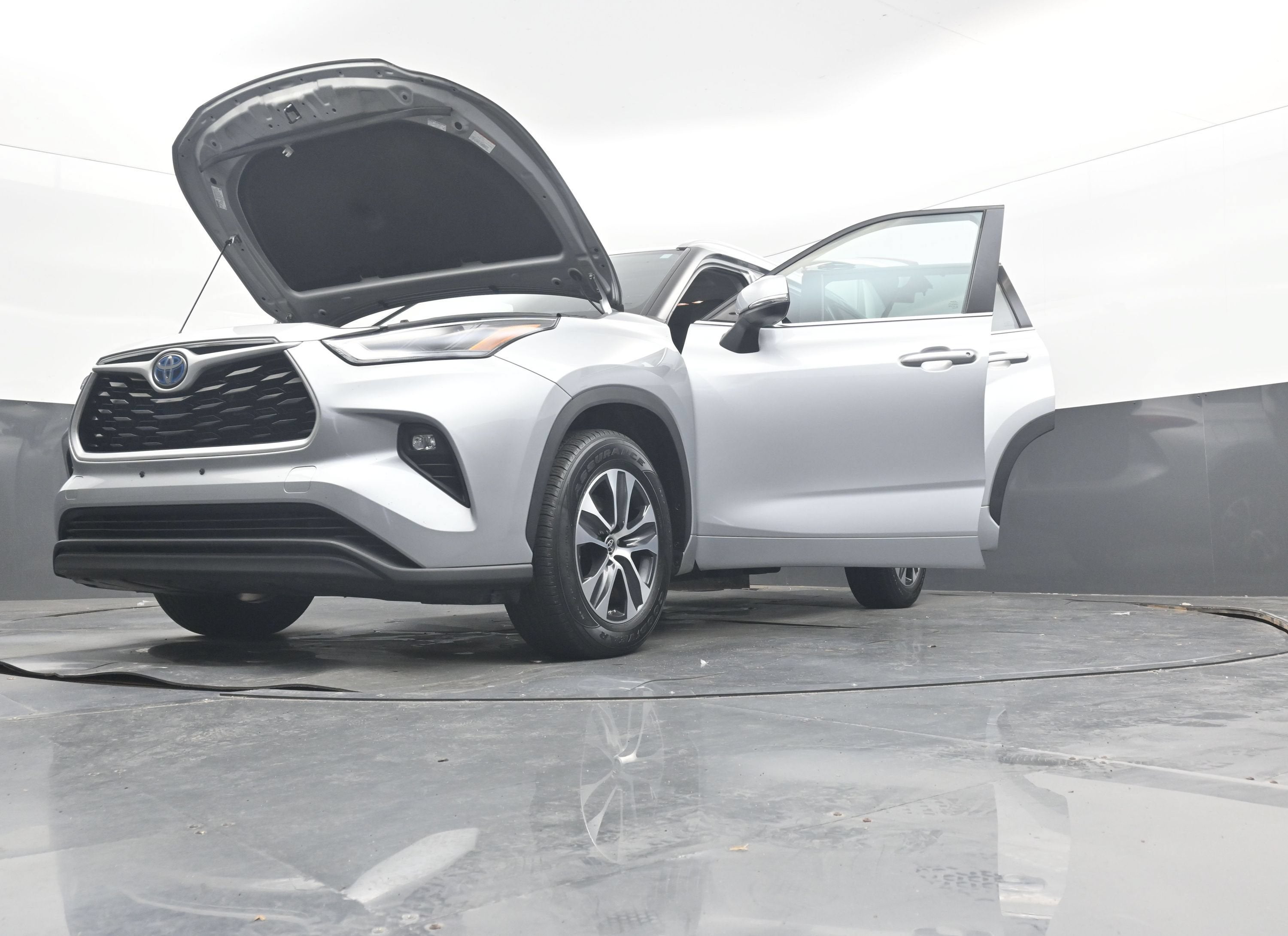 2022 Toyota Highlander Hybrid XLE