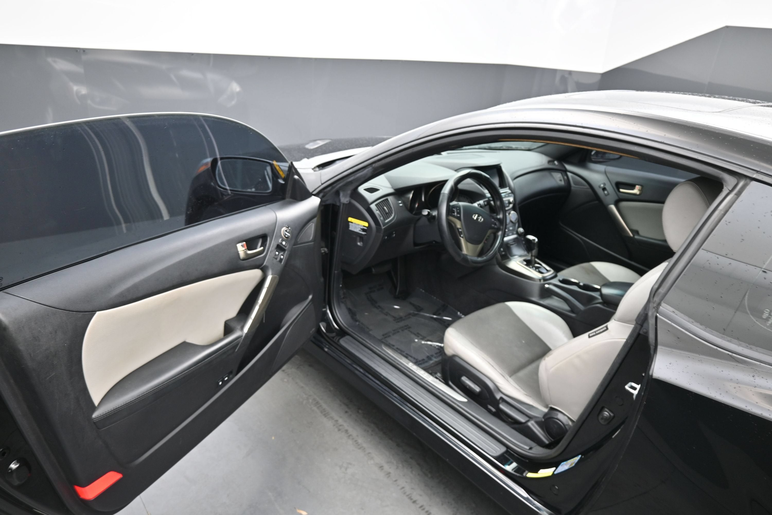 2013 Hyundai Genesis Coupe 2.0T Premium