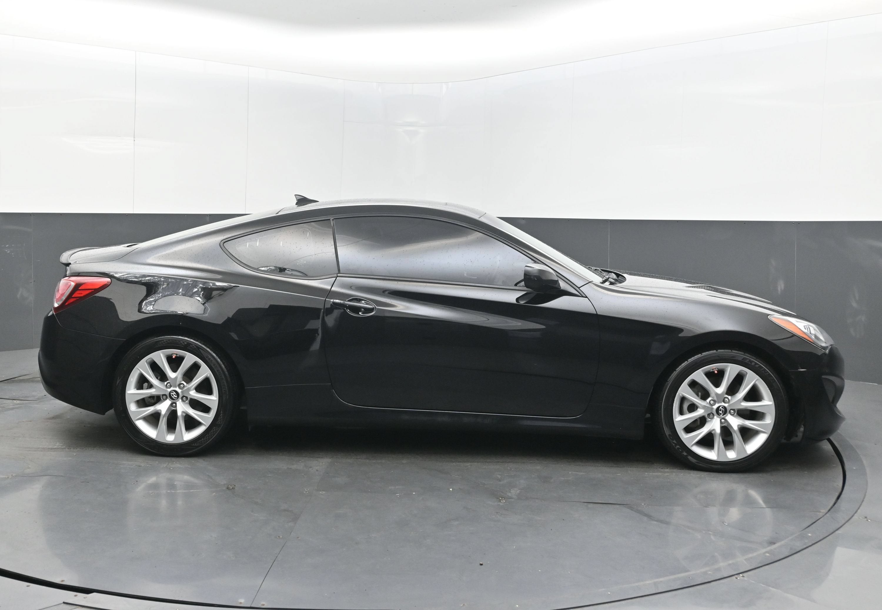 2013 Hyundai Genesis Coupe 2.0T Premium