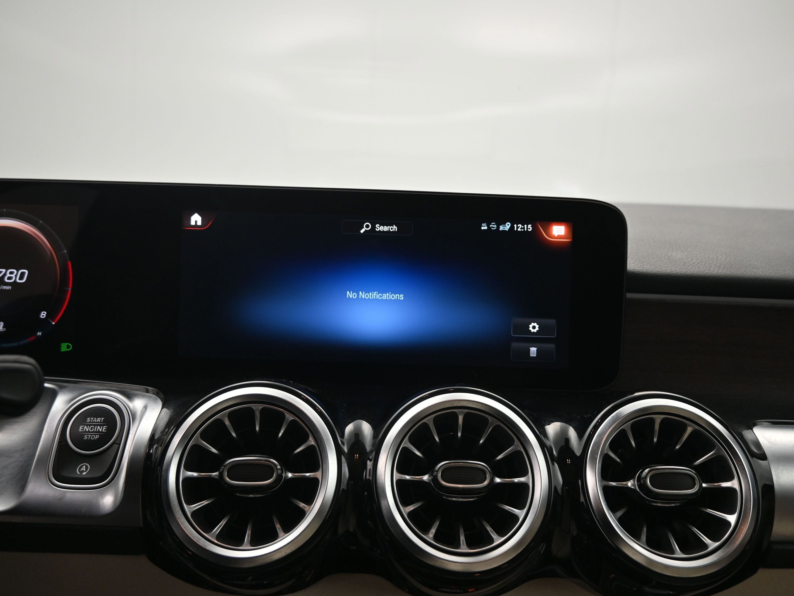 2023 Mercedes-Benz GLB 250 4MATIC®