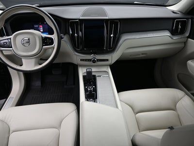 2023 Volvo XC60 B5 Plus Dark Theme