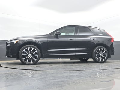 2023 Volvo XC60 B5 Plus Dark Theme