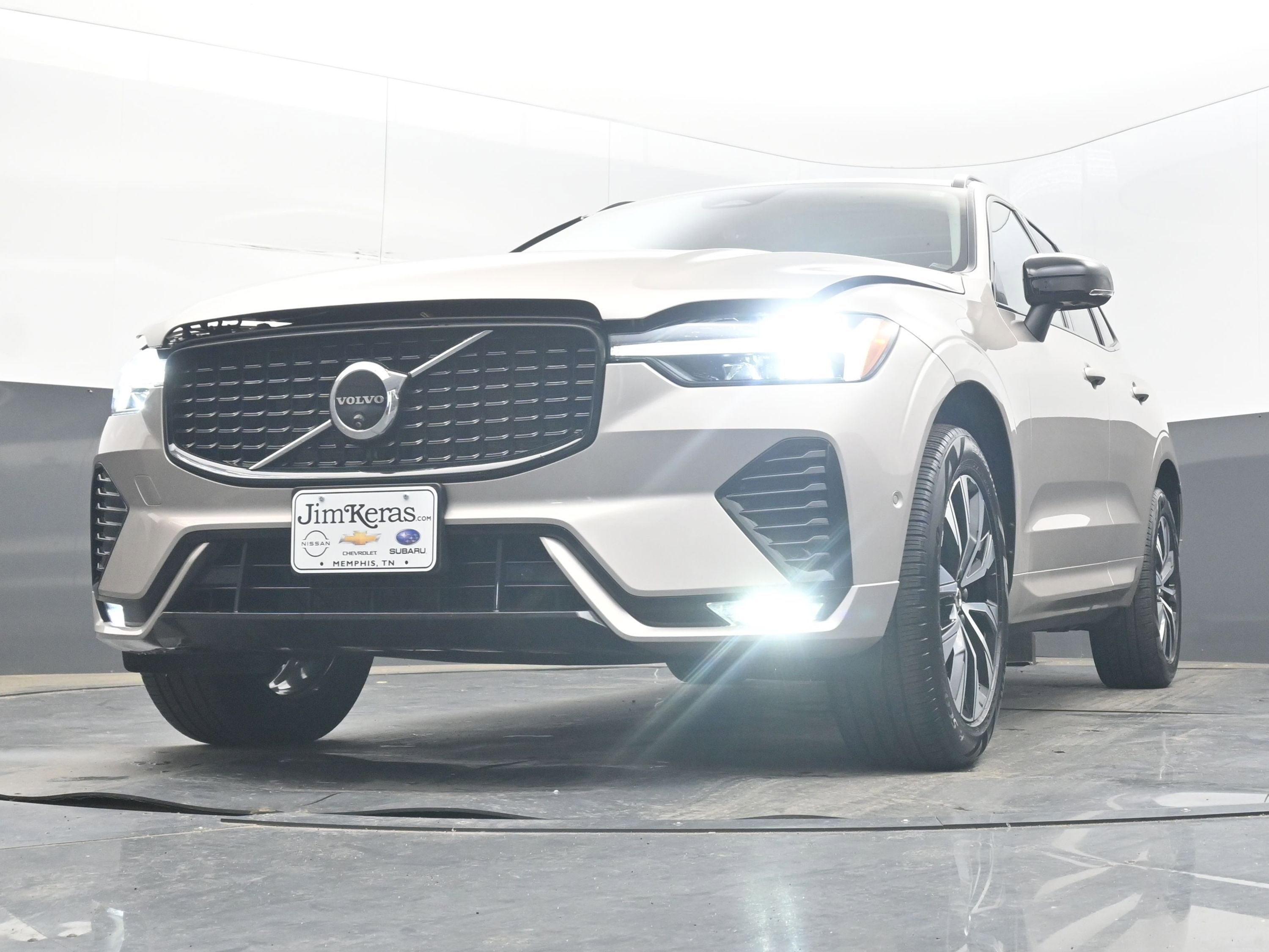 2025 Volvo XC60 B5 Plus