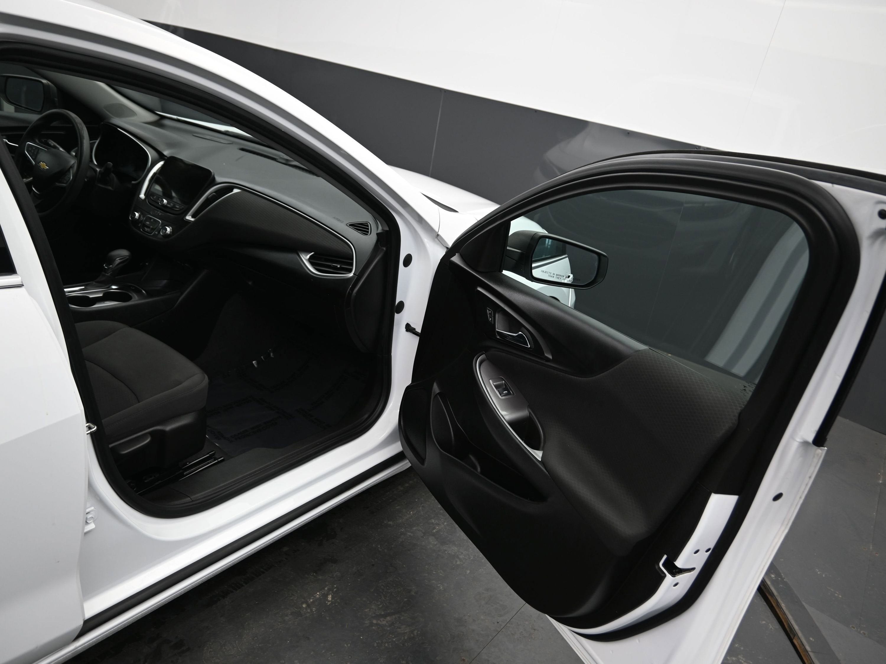 2023 Chevrolet Malibu LS