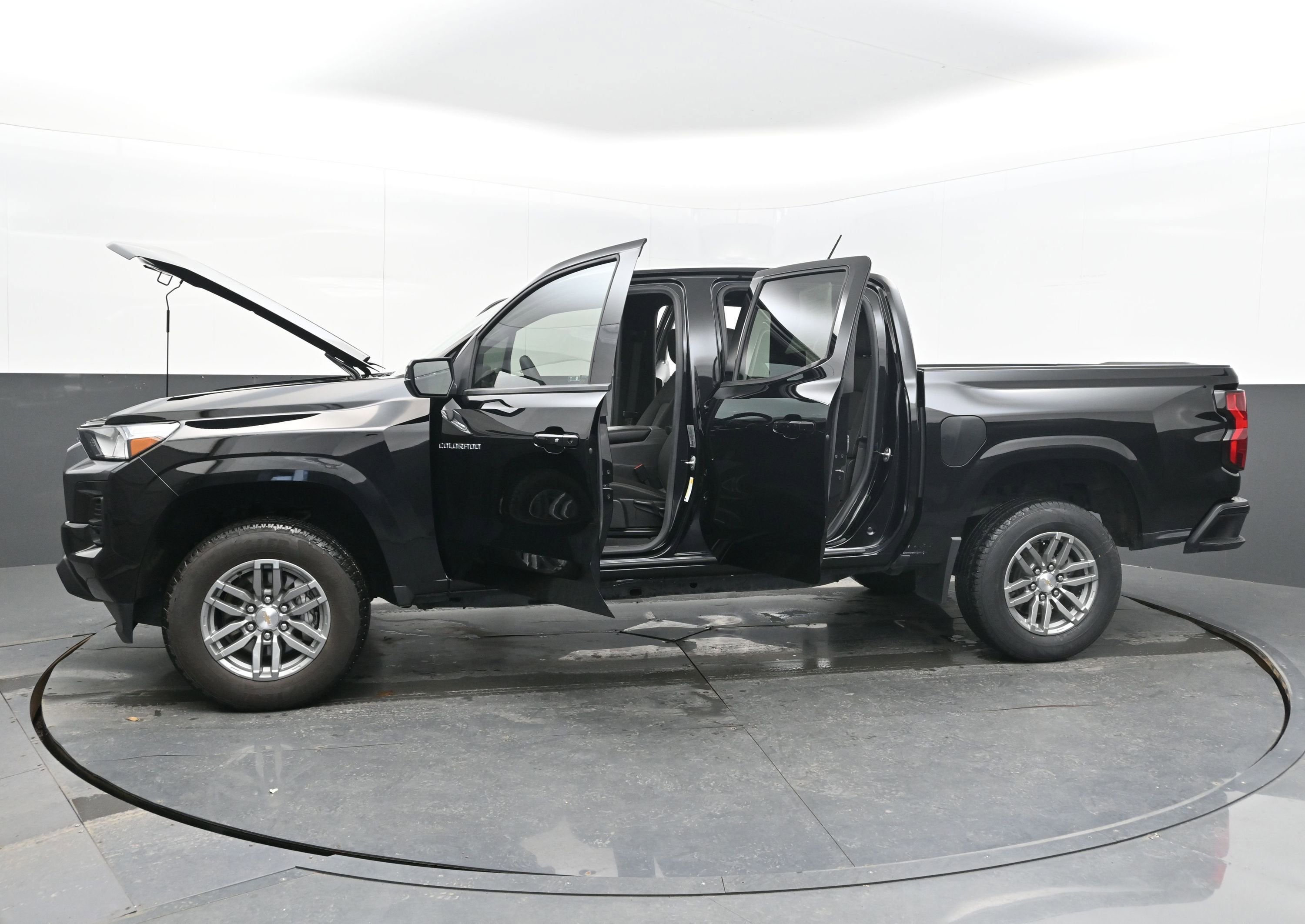 2024 Chevrolet Colorado 2WD LT