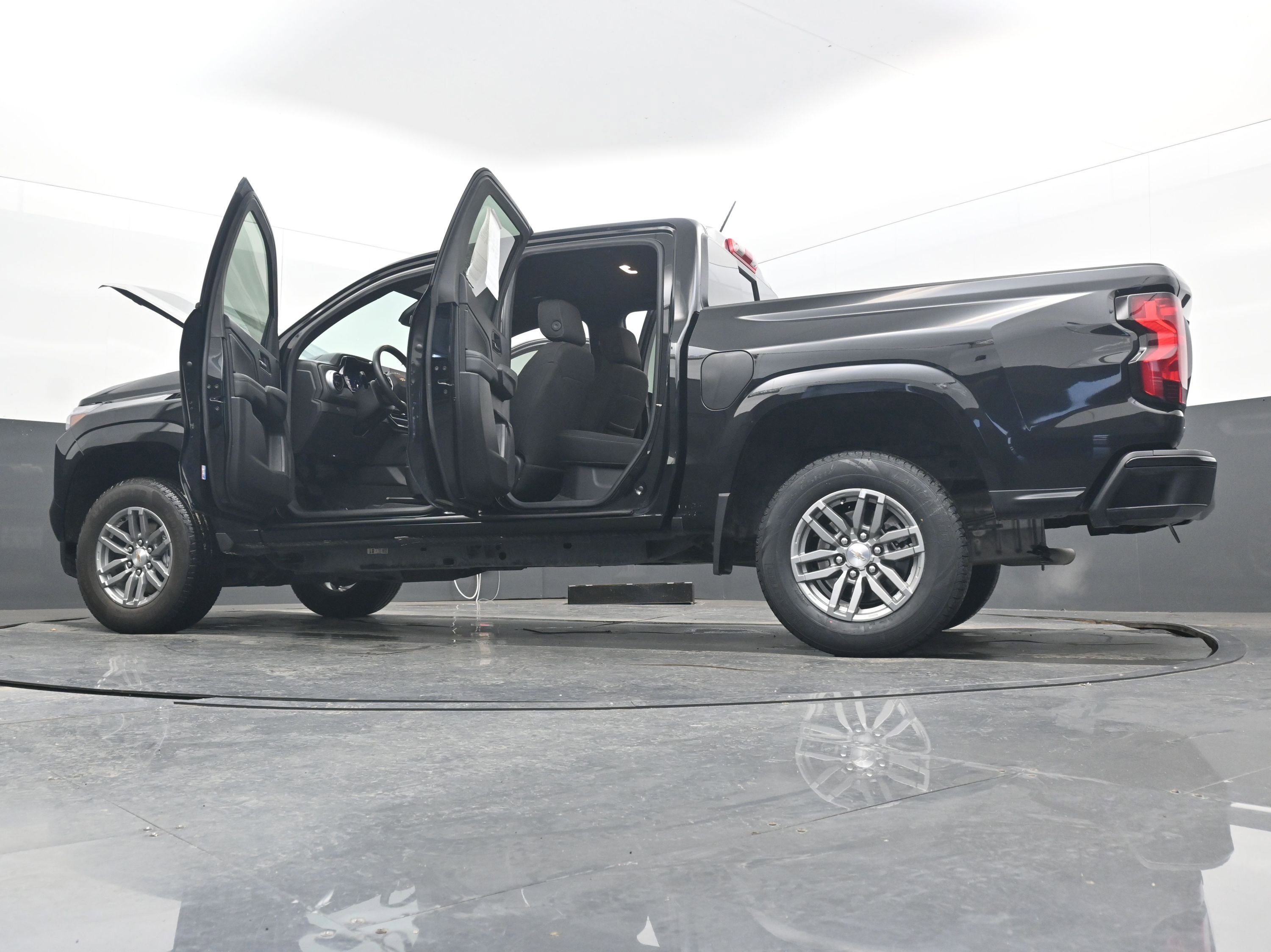 2024 Chevrolet Colorado 2WD LT