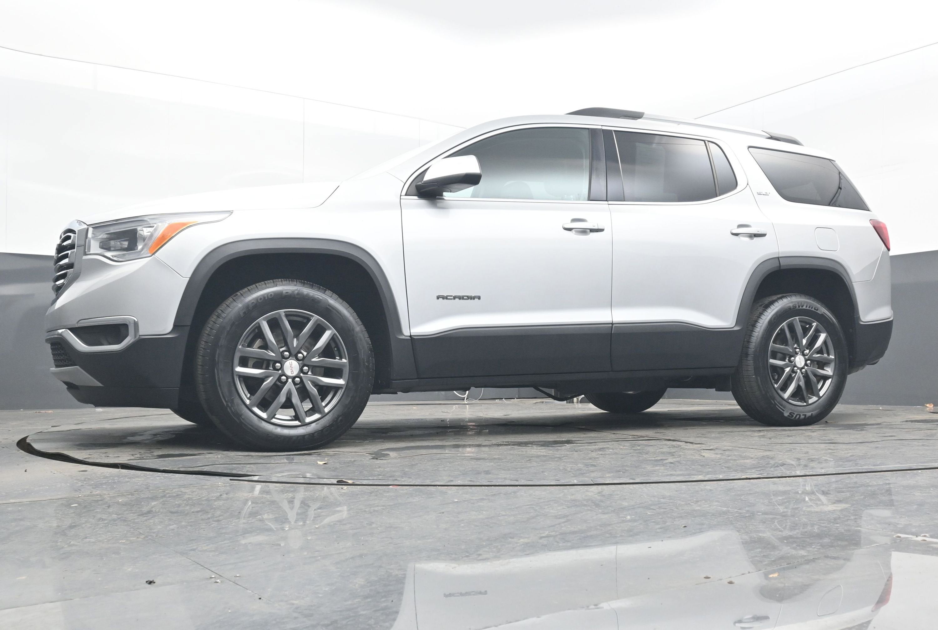 2019 GMC Acadia SLT