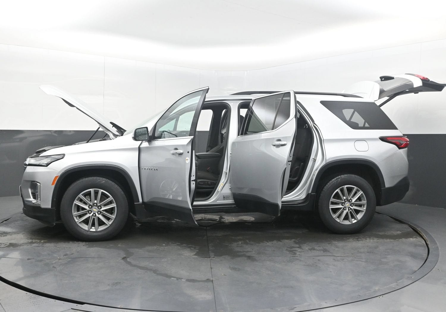 2022 Chevrolet Traverse LT Cloth