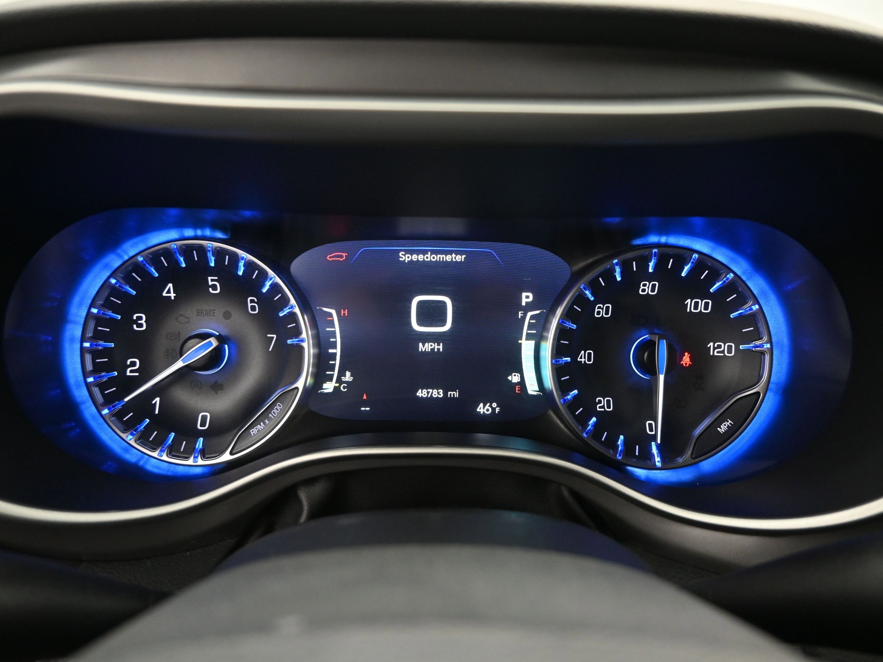 2025 Chrysler Pacifica Select