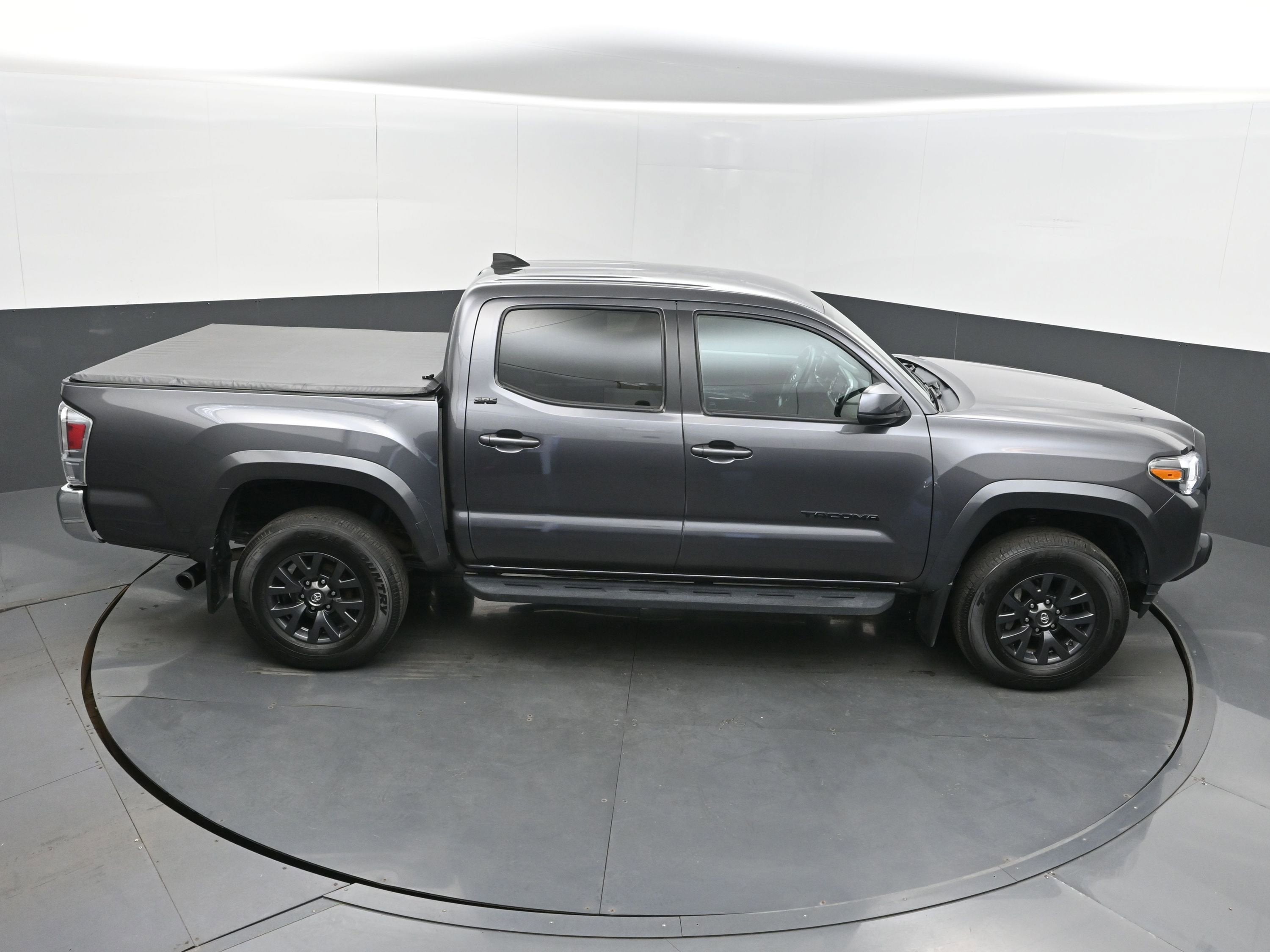 2022 Toyota Tacoma 2WD SR5