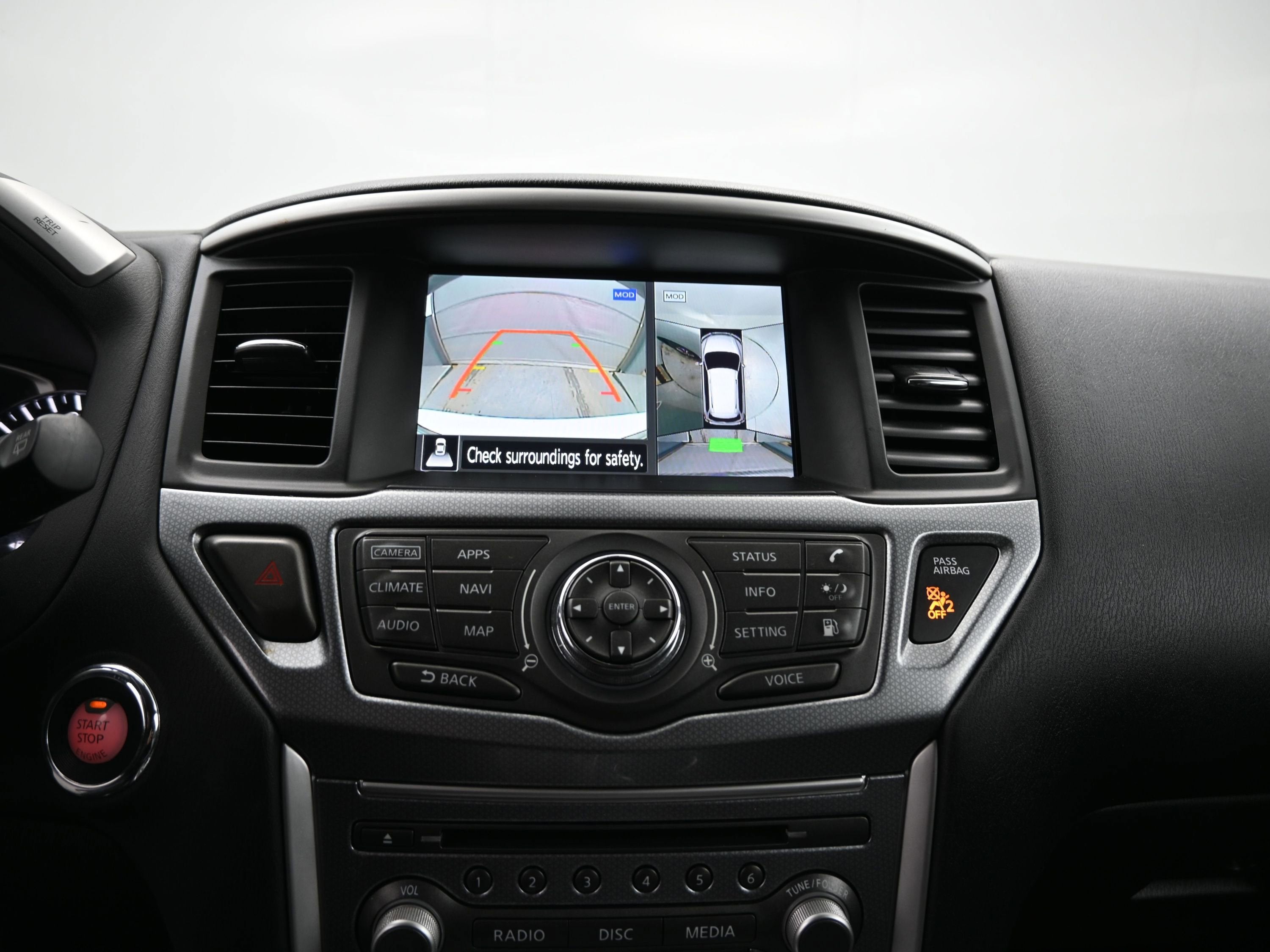 2020 Nissan Pathfinder SL