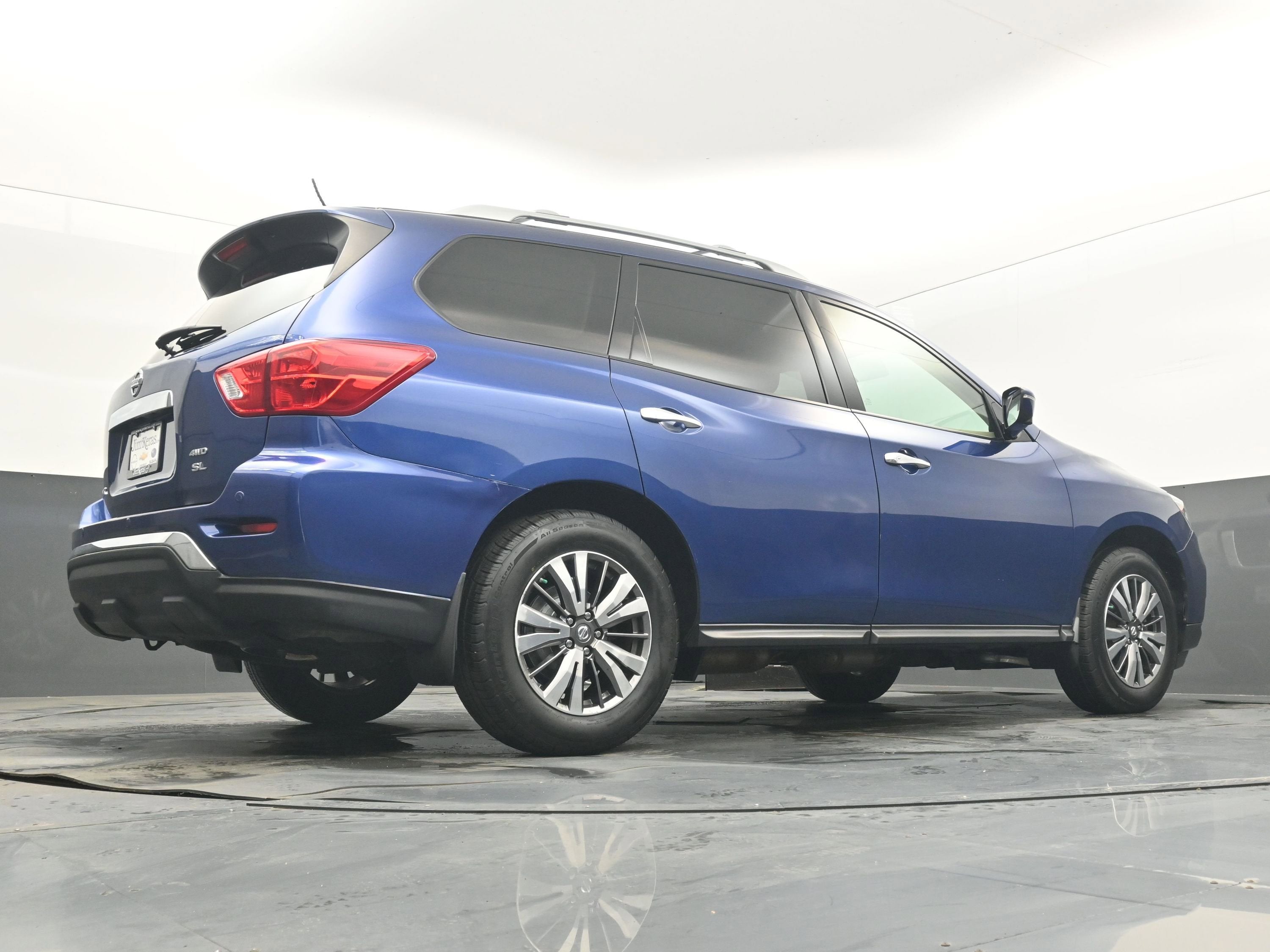 2018 Nissan Pathfinder SL