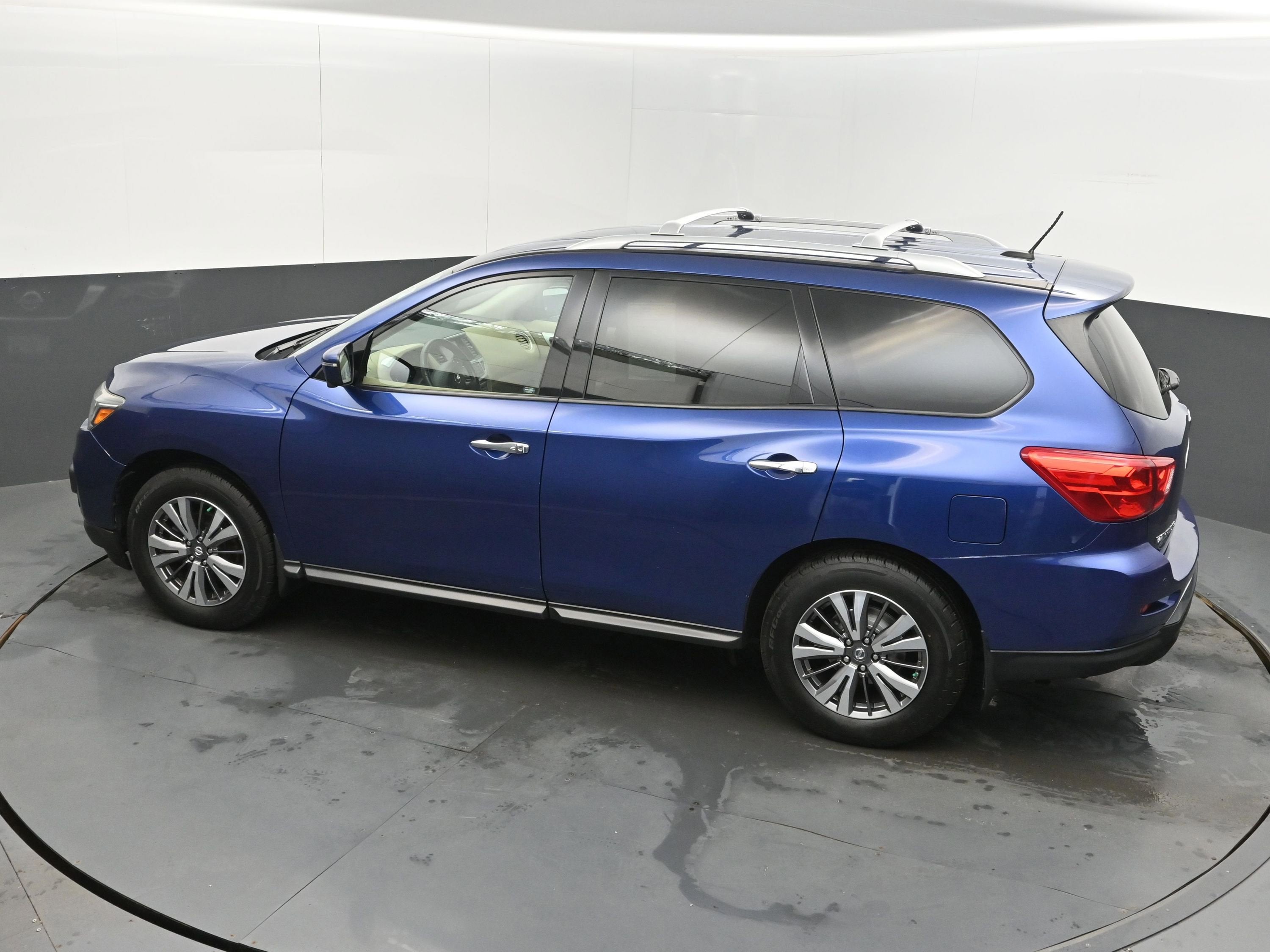 2018 Nissan Pathfinder SL