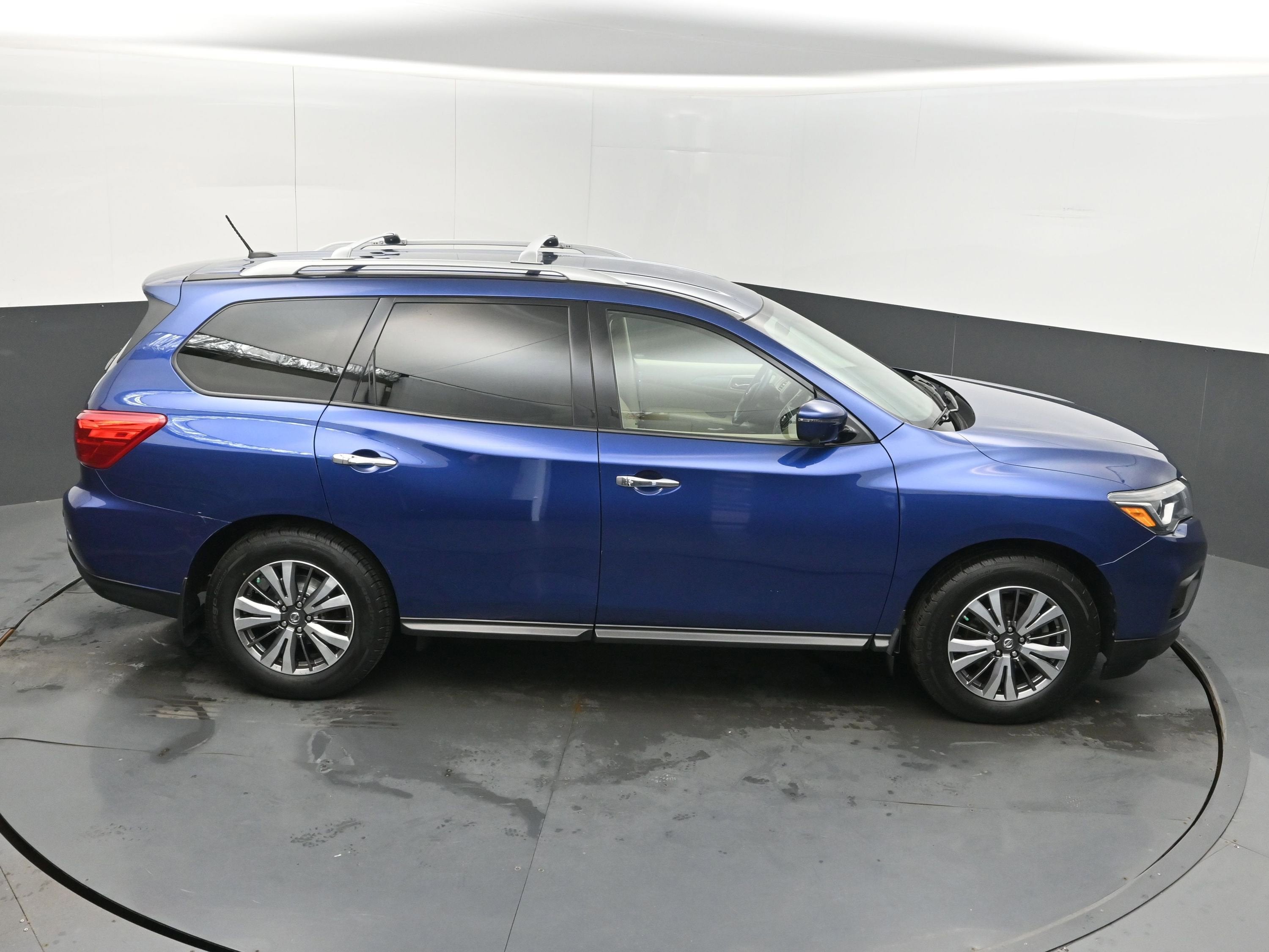 2018 Nissan Pathfinder SL