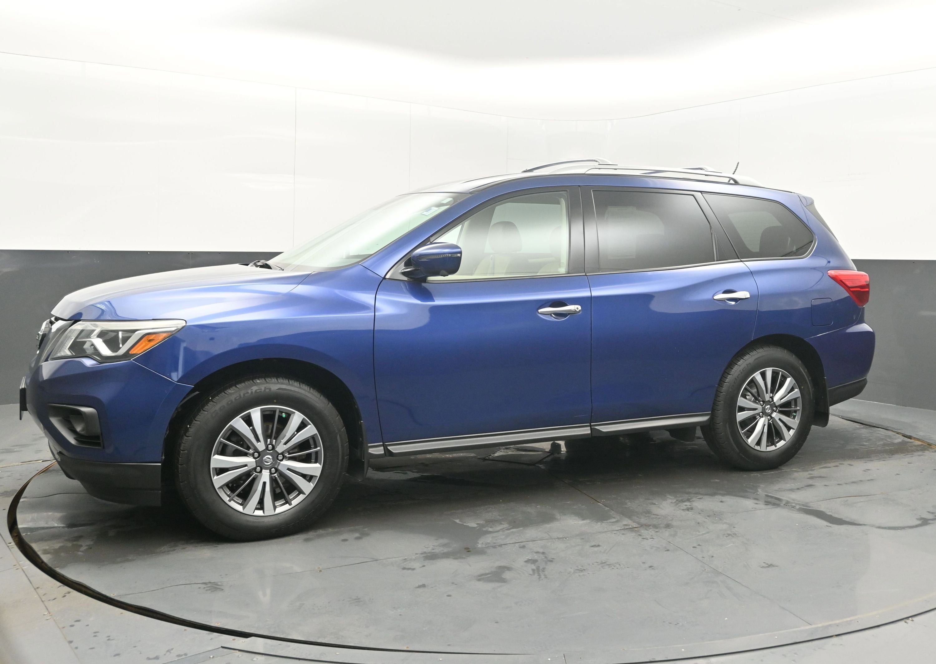 2018 Nissan Pathfinder SL