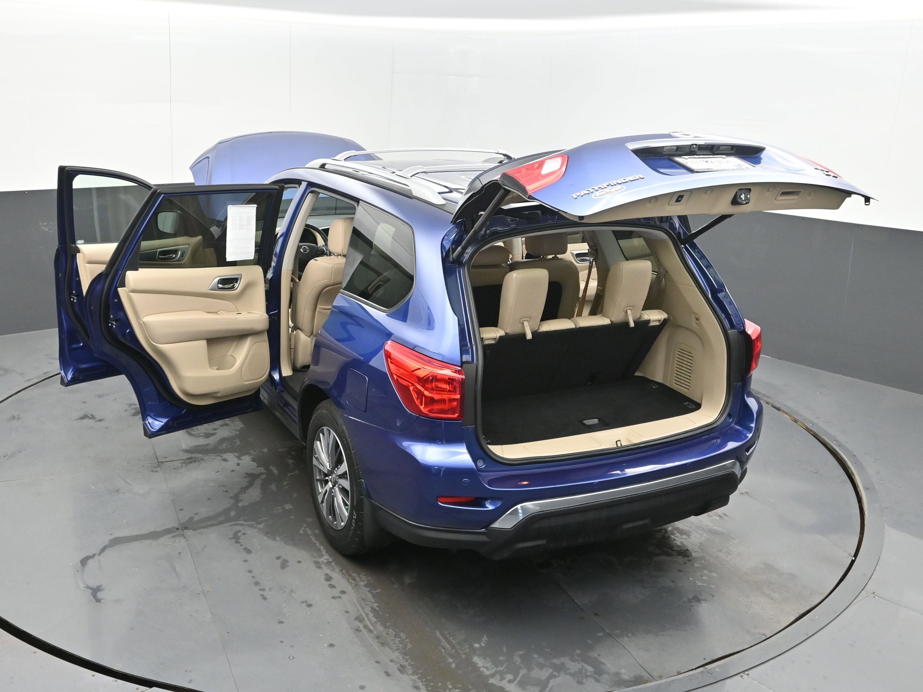 2018 Nissan Pathfinder SL