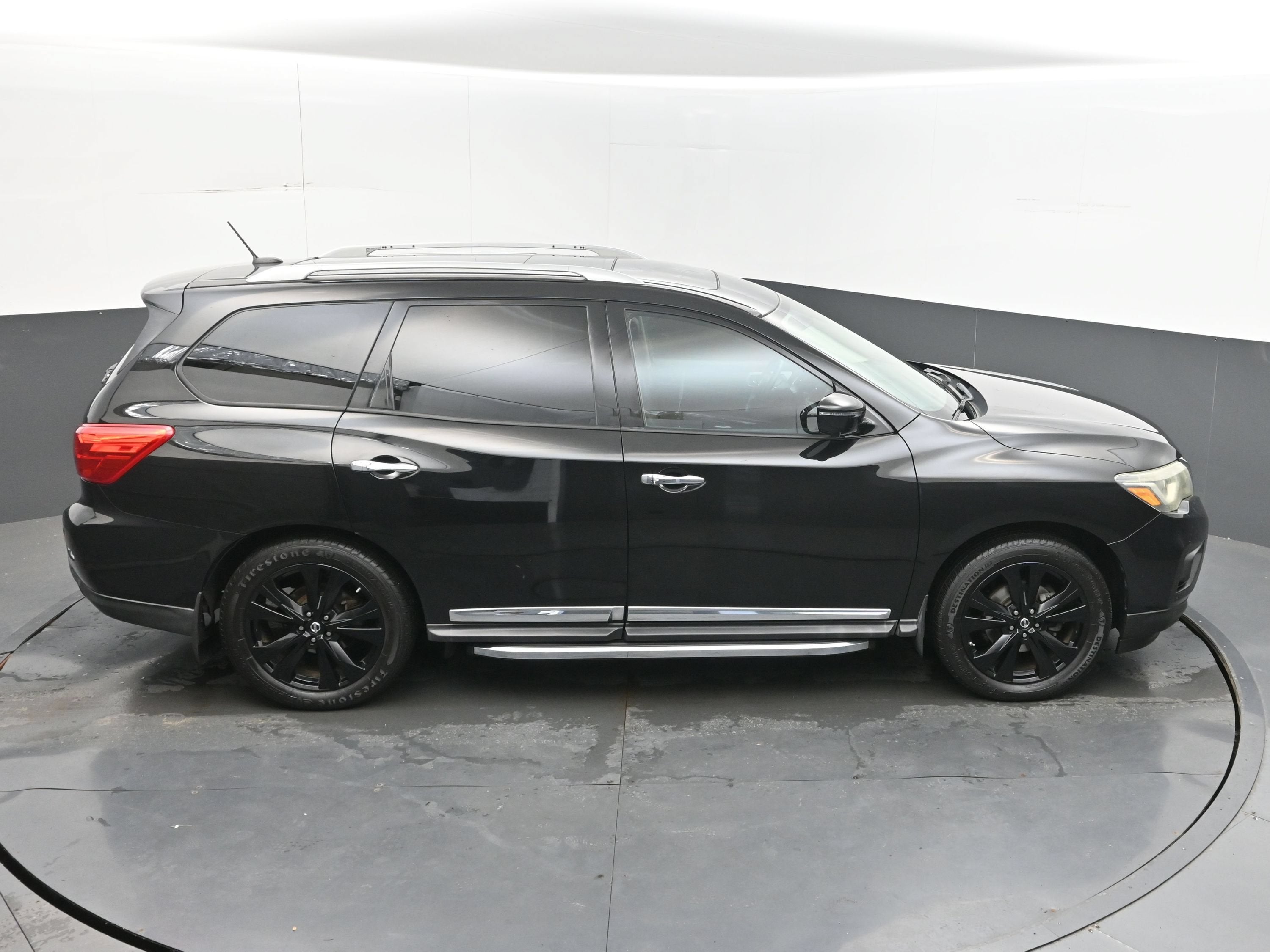 2017 Nissan Pathfinder Platinum