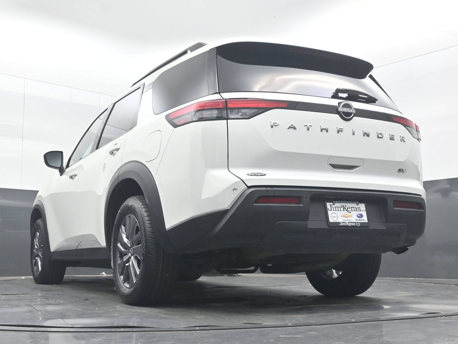 2024 Nissan Pathfinder SV