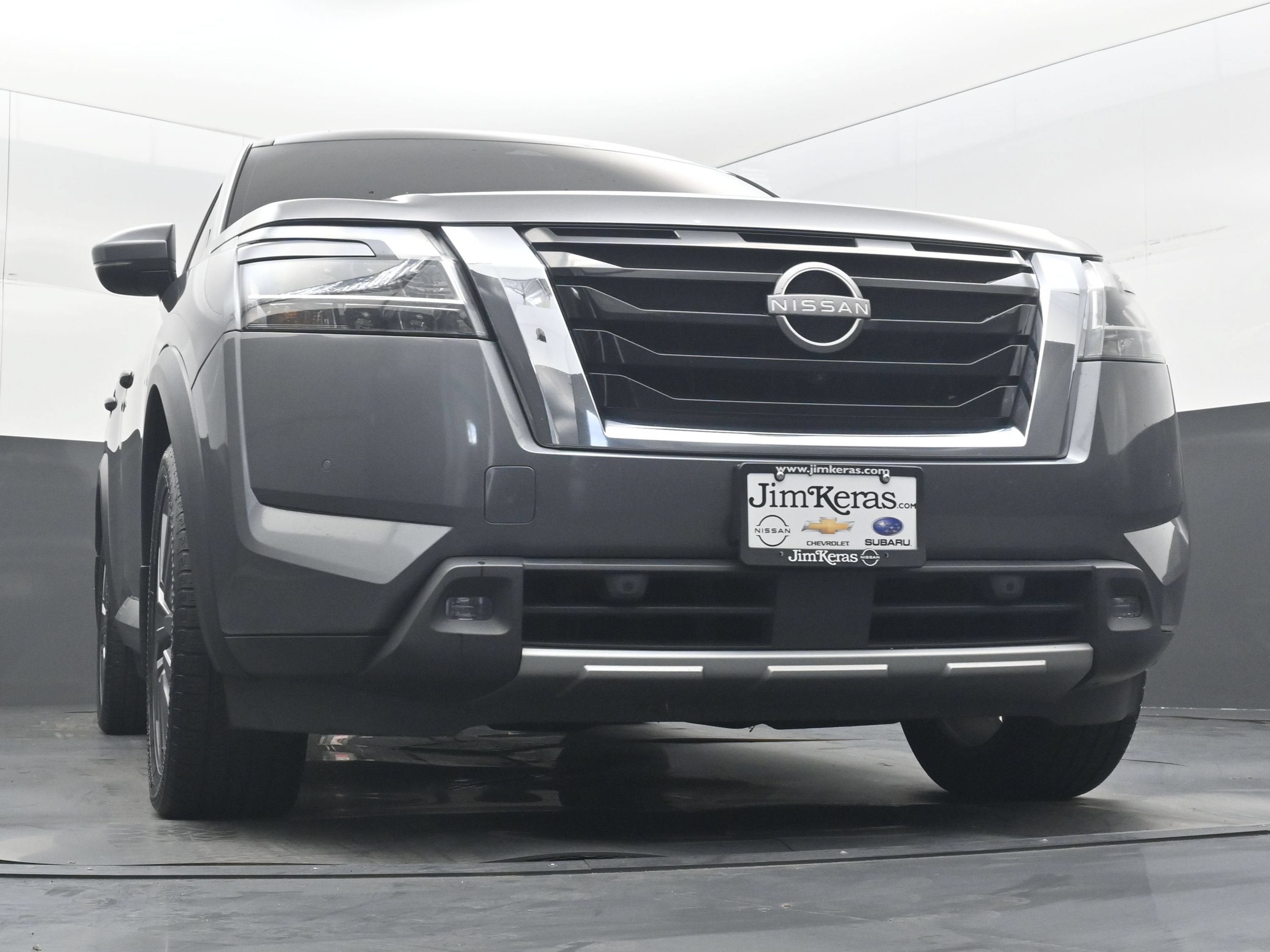 2022 Nissan Pathfinder SL