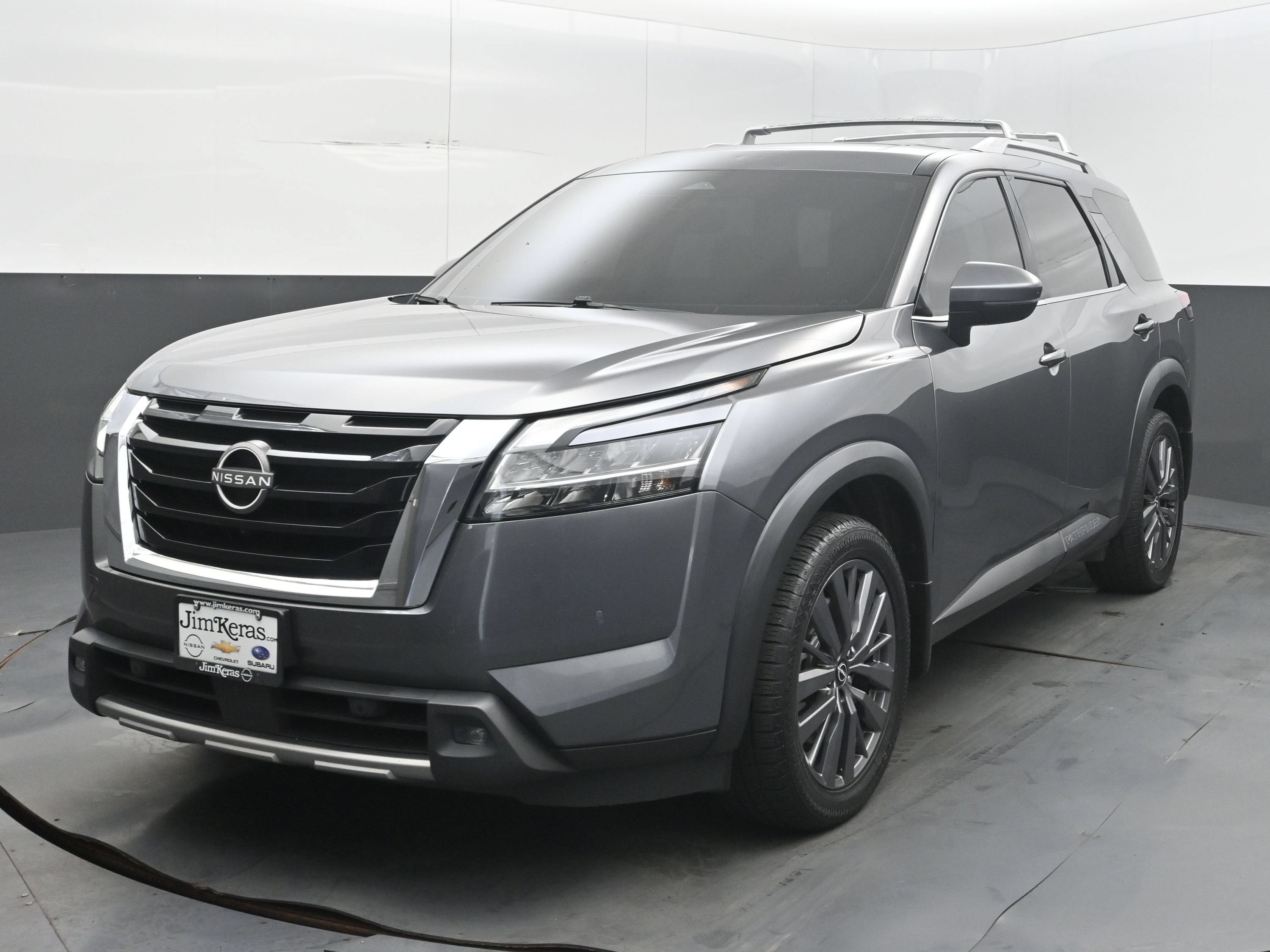 2022 Nissan Pathfinder SL